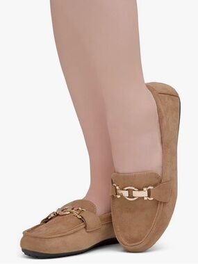 Heritage Camel Suede Loafers Women’s with Gold Accent Size 10